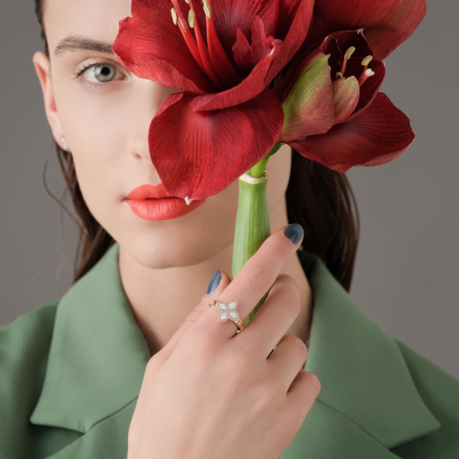 Princess Flower Ring with Diamonds, Medium