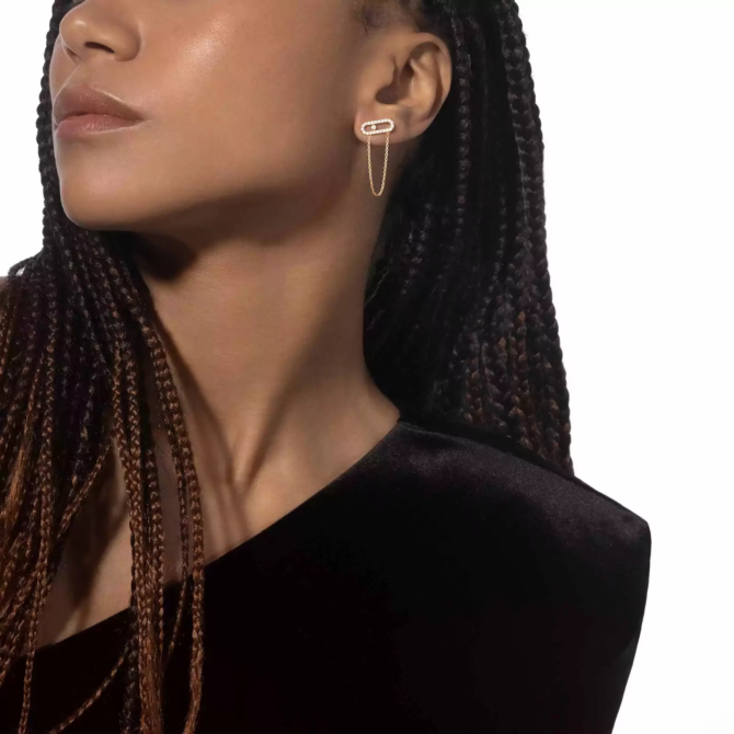 Move Uno Chain and Stud Earrings