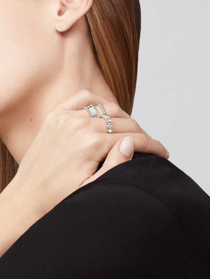 Perlée Signature Ring