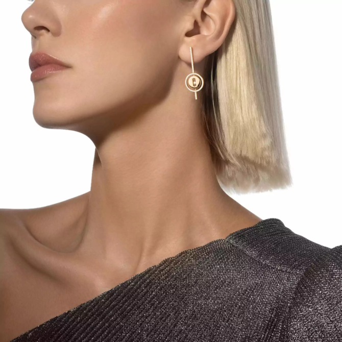 Lucky Move Arrow Earrings