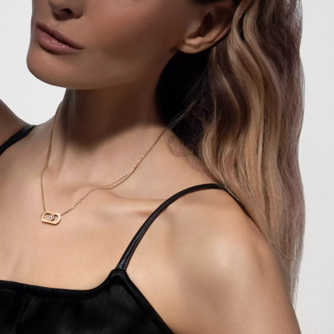 So Move Necklace