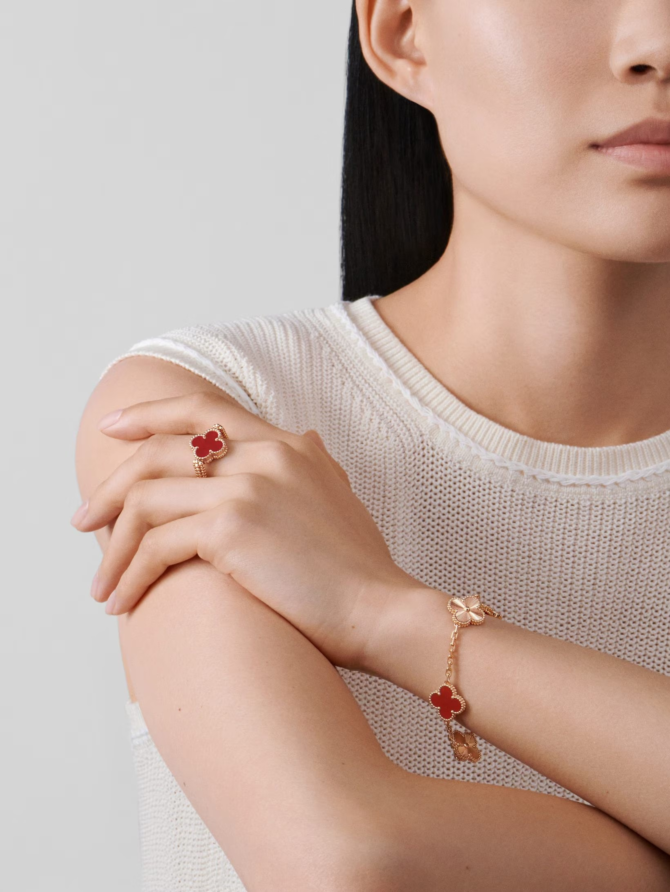 Vintage Alhambra Bracelet, 5 Motifs (Rose Gold, Carnelian)