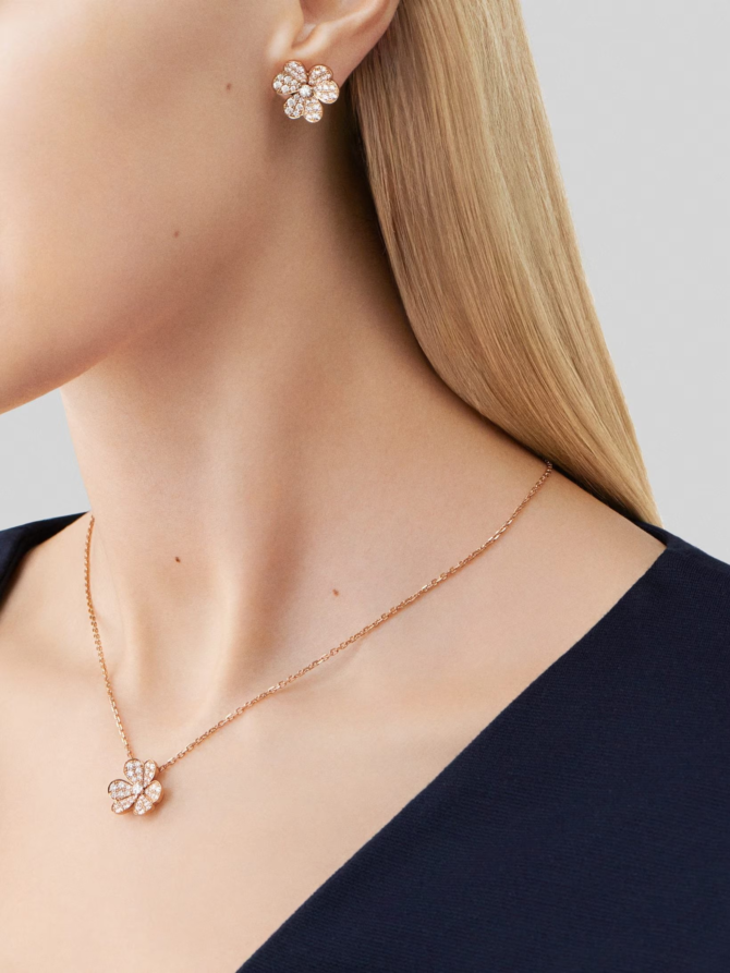 Frivole Pendant, Small Model