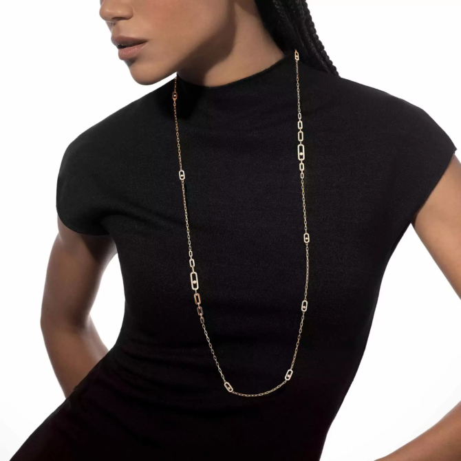 Move Uno Necklace