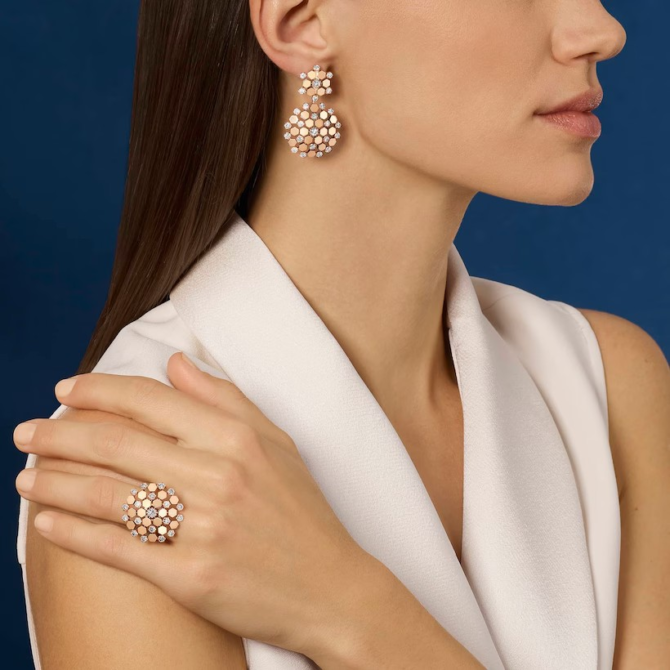 Bee de Chaumet Earrings Rose Gold, Diamonds