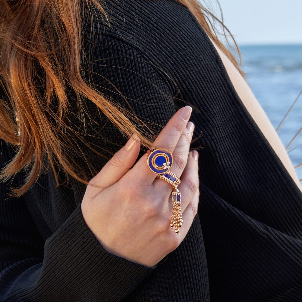 Art Deco Ring with Stones and Diamonds