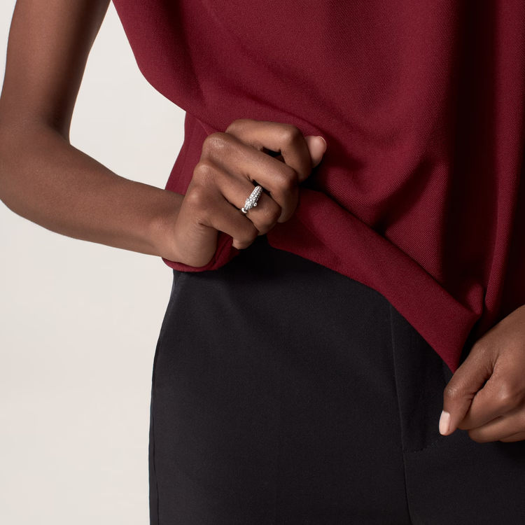 Panthère de Cartier Ring, Small Model, Half-Paved